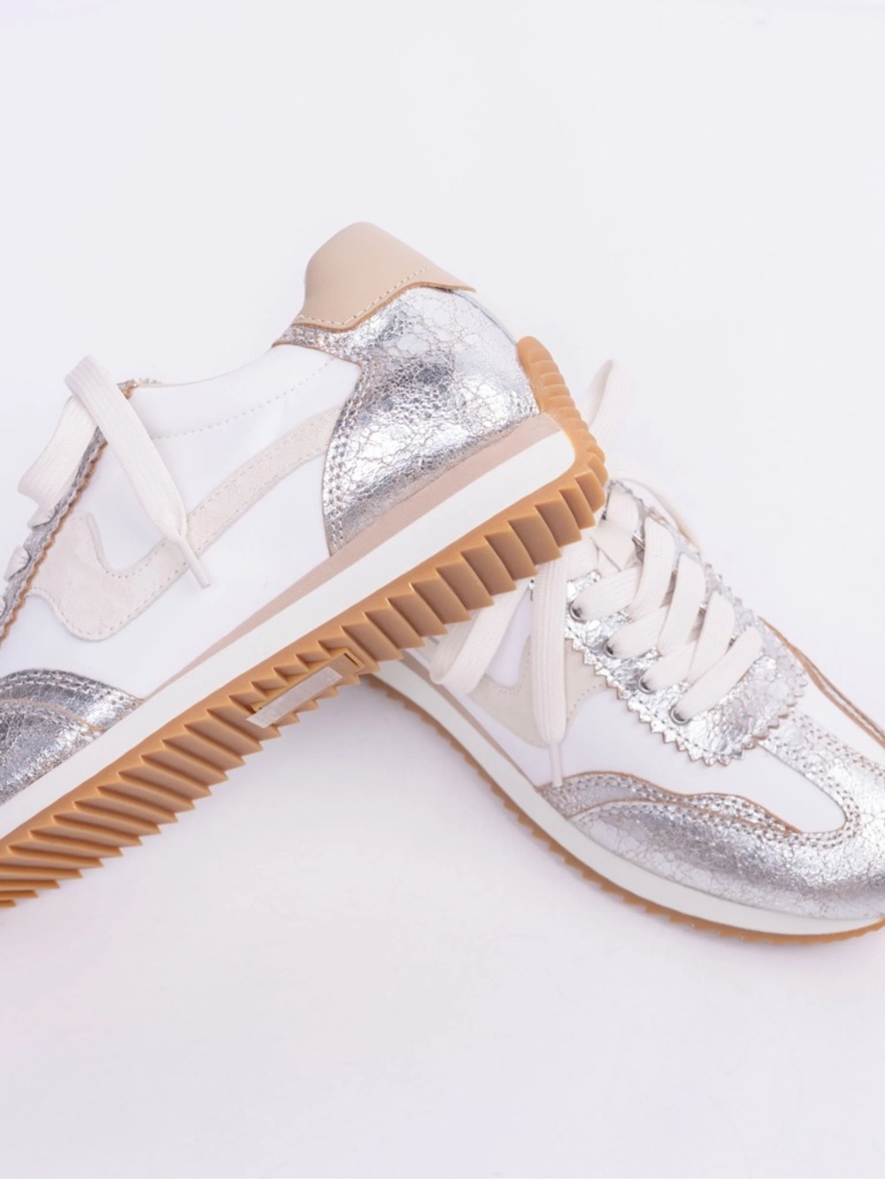 Dolce Vita Women's Silver & White Fashion Athletic Sneakers
